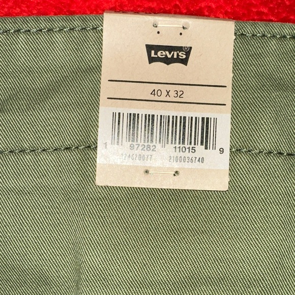 Levi's Men's Khaki Cargo Pants - Picture 4 of 6